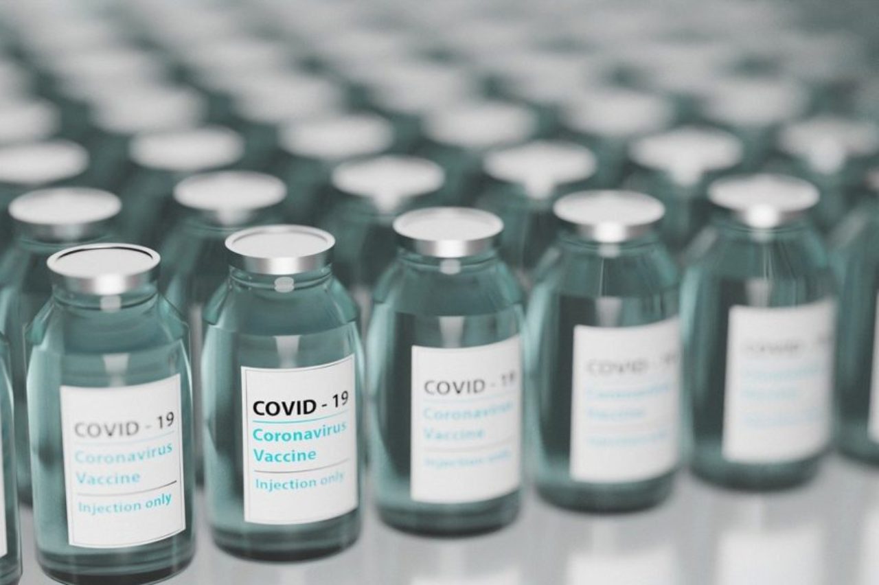 vaccine-covid-19-vials-vaccination-5895477/